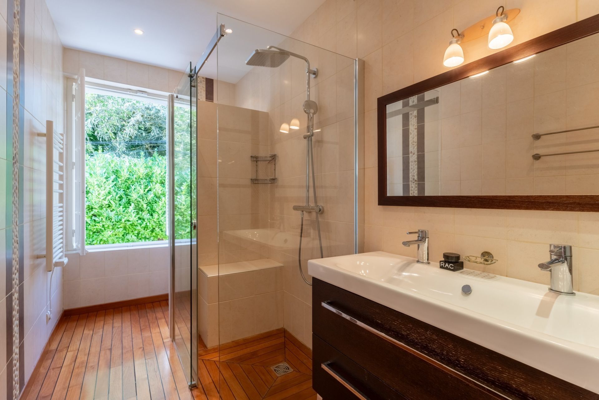 maison bourgeoise 10 Pièces en vente sur DOUDEVILLE (76560)