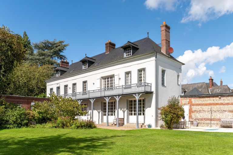 maison bourgeoise 10 Pièces en vente sur DOUDEVILLE (76560)