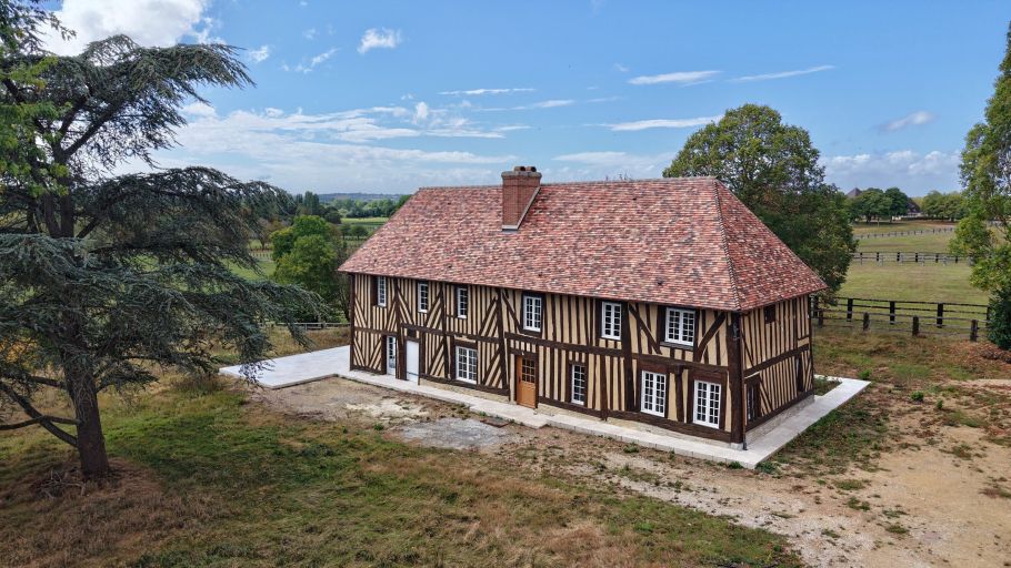 maison 7 Pièces en vente sur MEZIDON VALLEE D AUGE (14140)