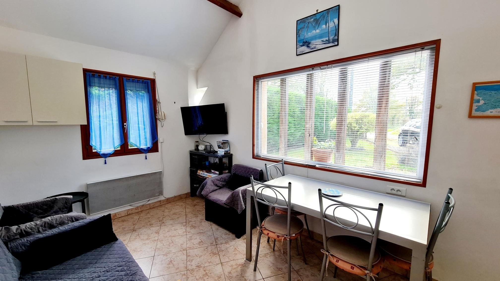 house 9 Rooms for sale on PONT L EVEQUE (14130)