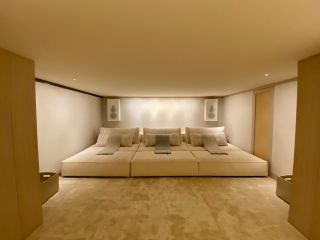 house 10 Rooms for sale on DEAUVILLE (14800)