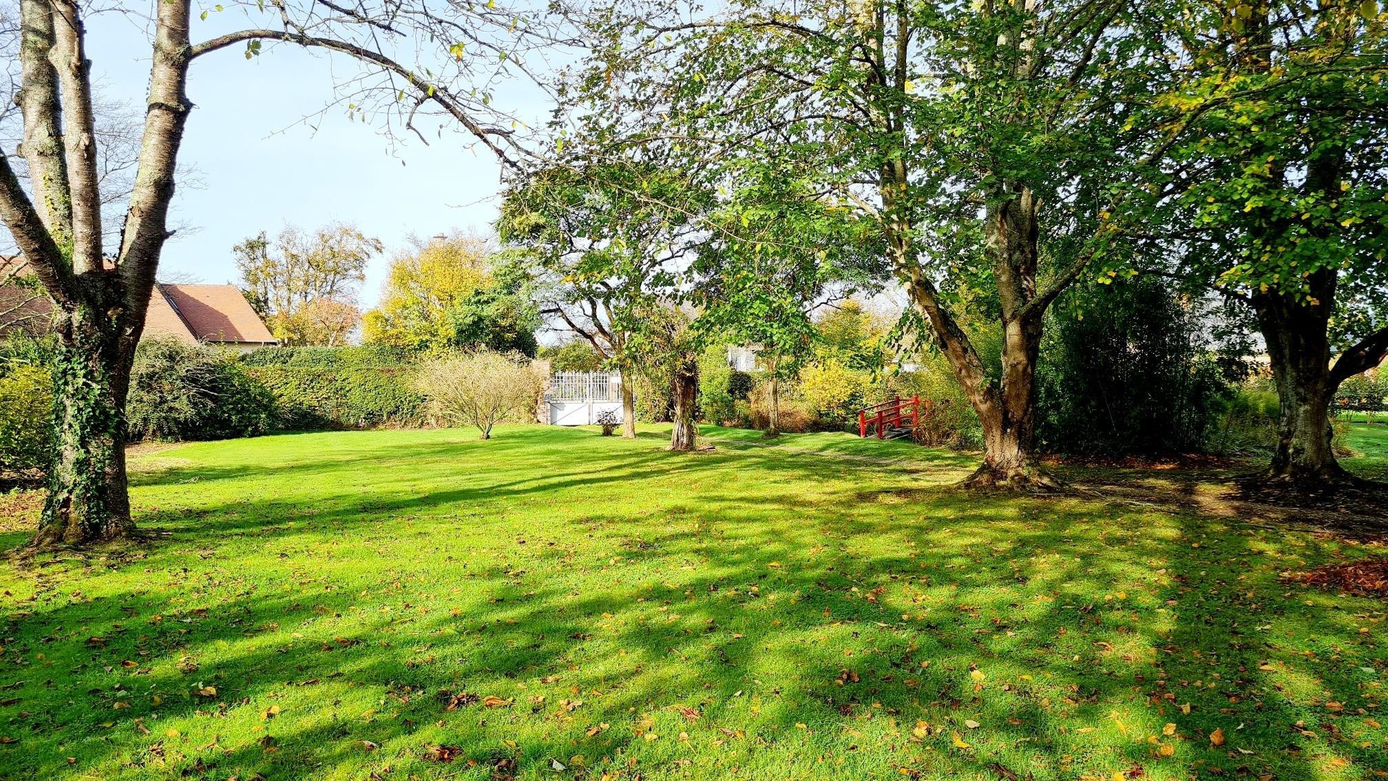 house 6 Rooms for sale on HONFLEUR (14600)