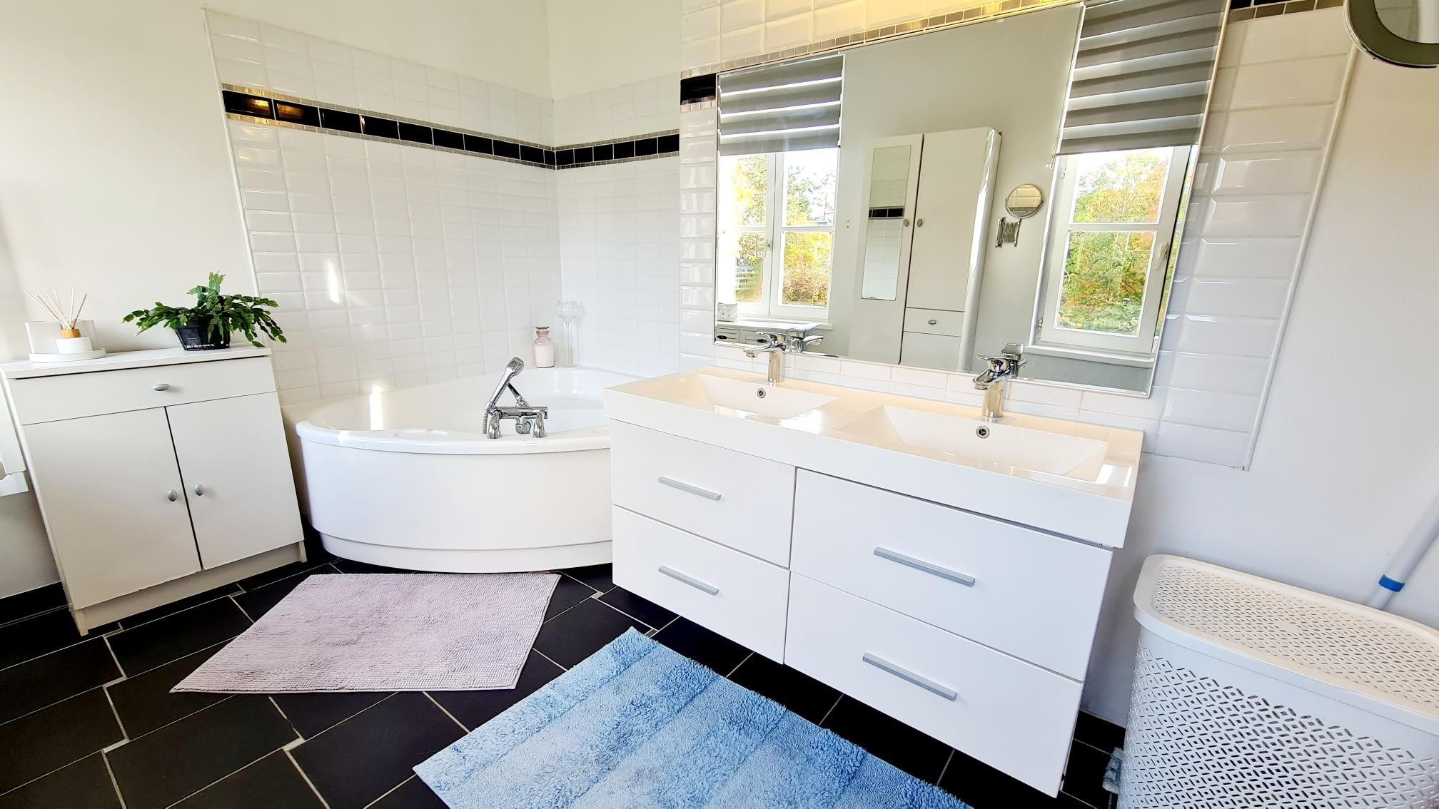 house 6 Rooms for sale on HONFLEUR (14600)