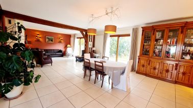 house 8 Rooms for sale on CORMEILLES (27260)