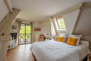 house 6 Rooms for sale on PONT L EVEQUE (14130)