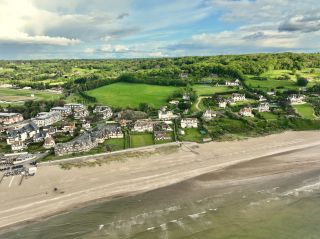 apartment 5 Rooms for sale on BENERVILLE SUR MER (14910)