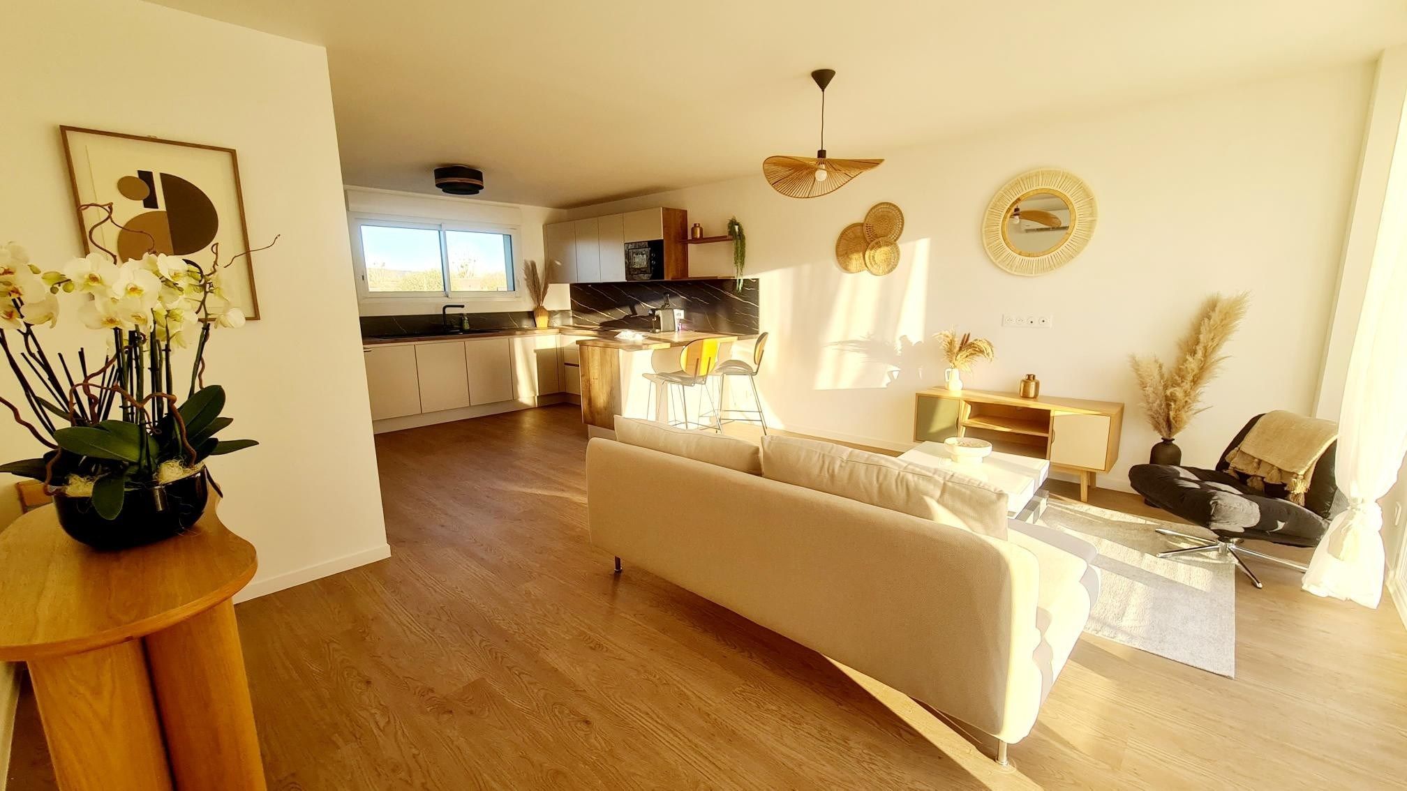 house 5 Rooms for sale on PONT L EVEQUE (14130)