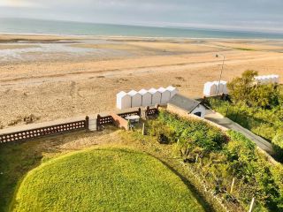 apartment 6 Rooms for sale on VILLERS SUR MER (14640)