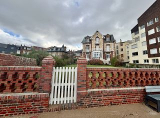 apartment 6 Rooms for sale on VILLERS SUR MER (14640)