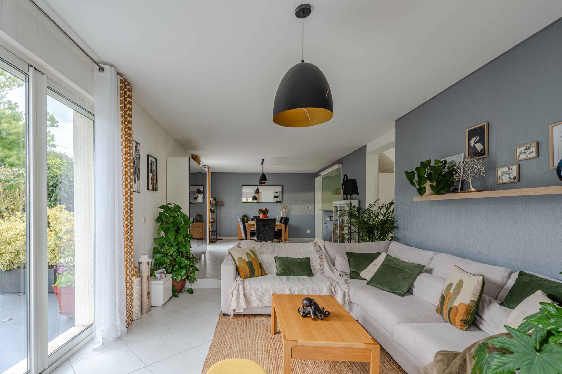 house 8 Rooms for sale on BERNIERES SUR MER (14990)