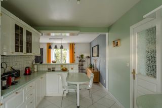 house 8 Rooms for sale on BERNIERES SUR MER (14990)