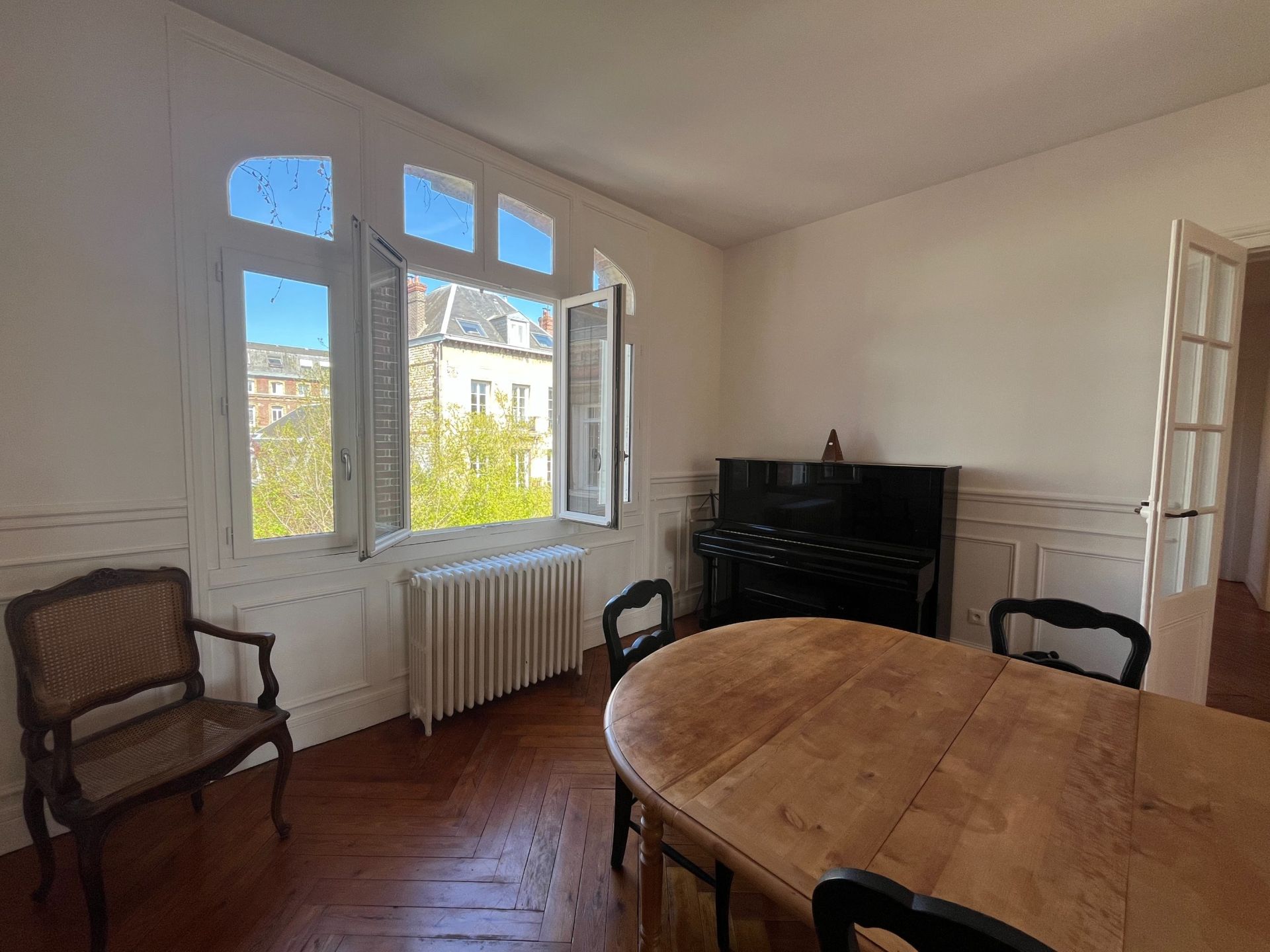 apartment 5 Rooms for sale on ROUEN (76000)