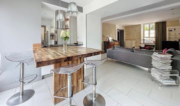 house 8 Rooms for sale on BAYEUX (14400)