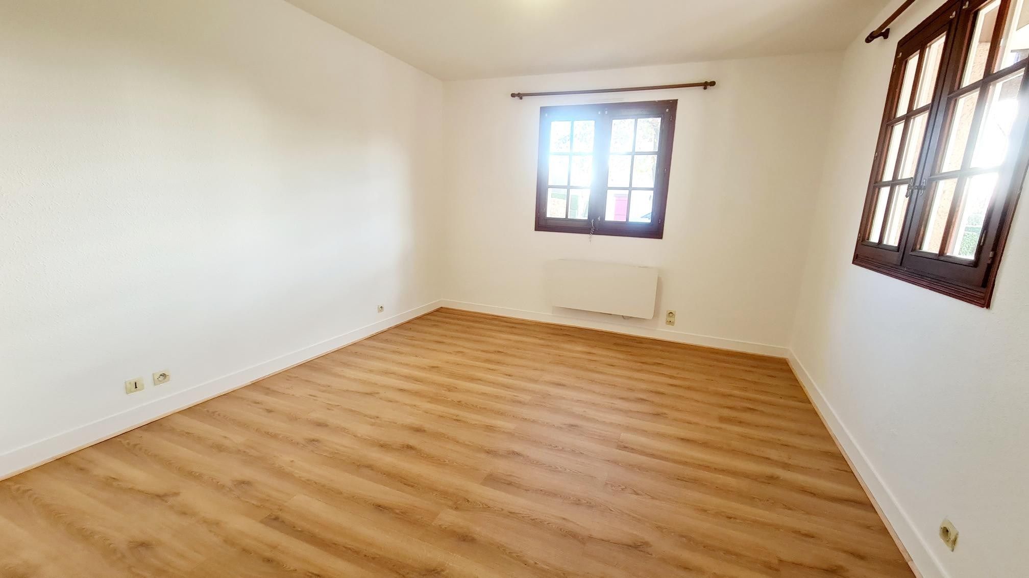 apartment 5 Rooms for sale on PONT L EVEQUE (14130)