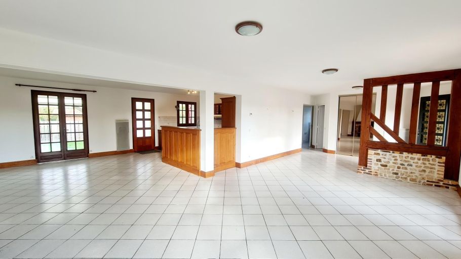 apartment 5 Rooms for sale on PONT L EVEQUE (14130)