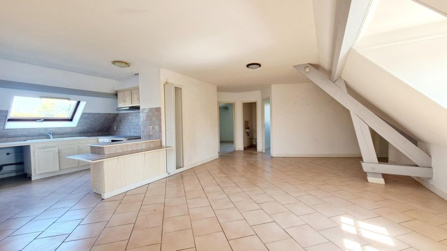apartment 5 Rooms for sale on PONT L EVEQUE (14130)