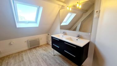 apartment 5 Rooms for sale on PONT L EVEQUE (14130)