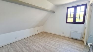 apartment 5 Rooms for sale on PONT L EVEQUE (14130)