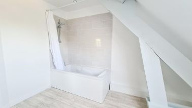 apartment 5 Rooms for sale on PONT L EVEQUE (14130)