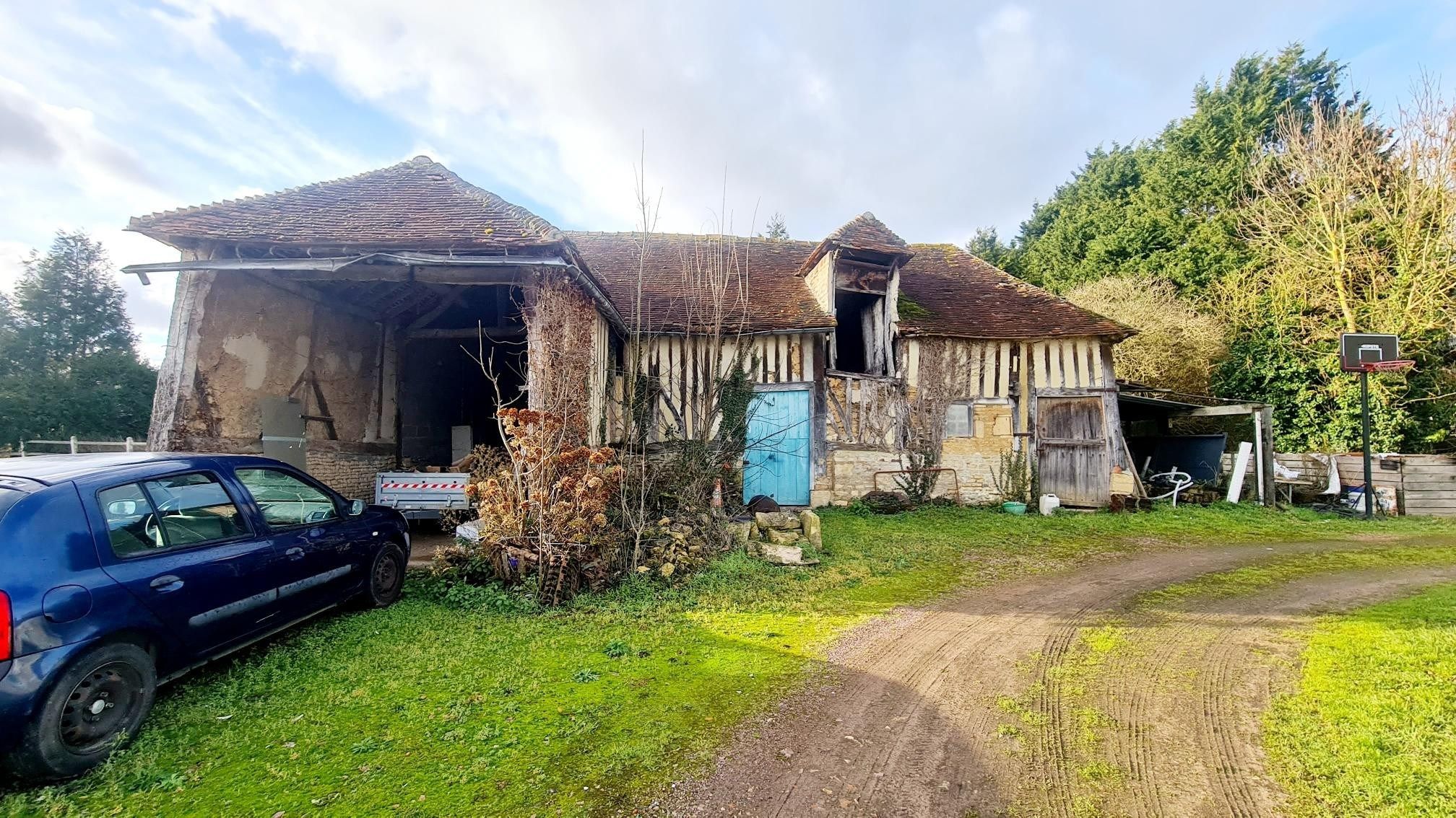 house 8 Rooms for sale on ARGENCES (14370)