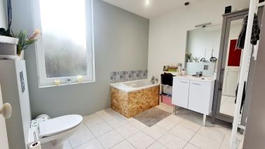 house 8 Rooms for sale on ARGENCES (14370)