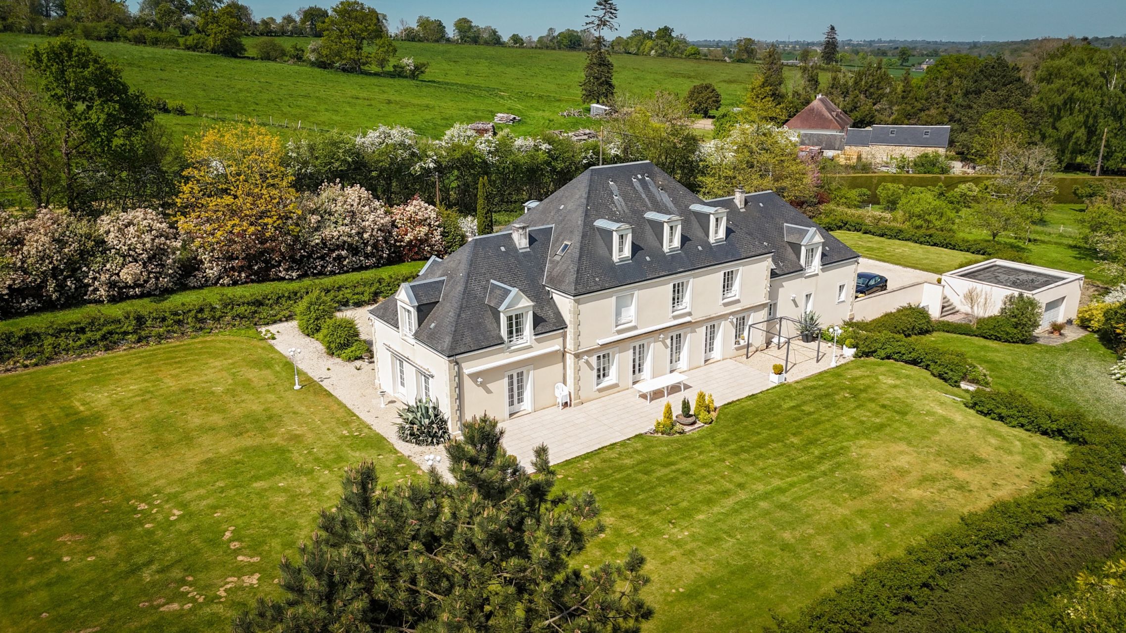 maison de maître 10 Pièces en vente sur VILLERS BOCAGE (14310)