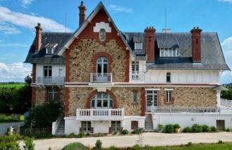 villa 10 Rooms for sale on GRANVILLE (50400)