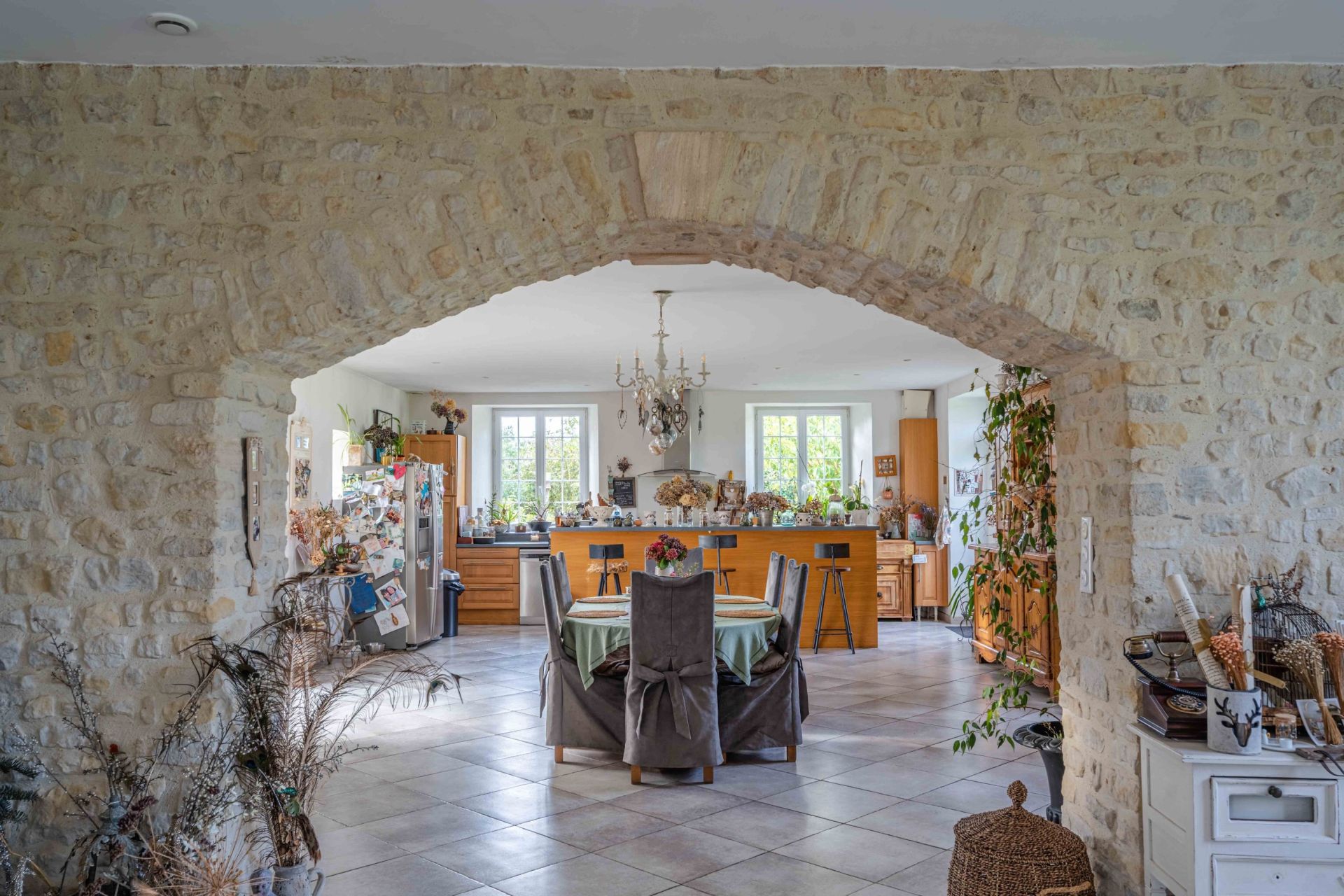 house 6 Rooms for sale on BAYEUX (14400)