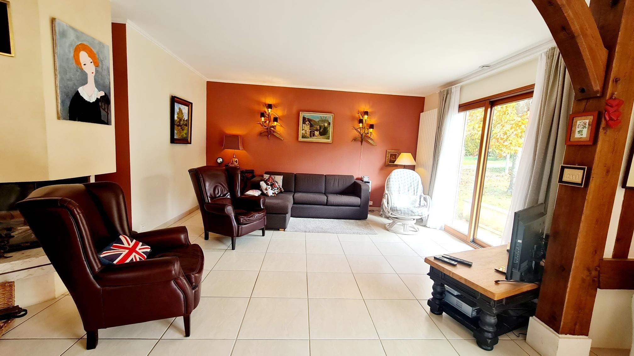 house 8 Rooms for sale on PONT L EVEQUE (14130)