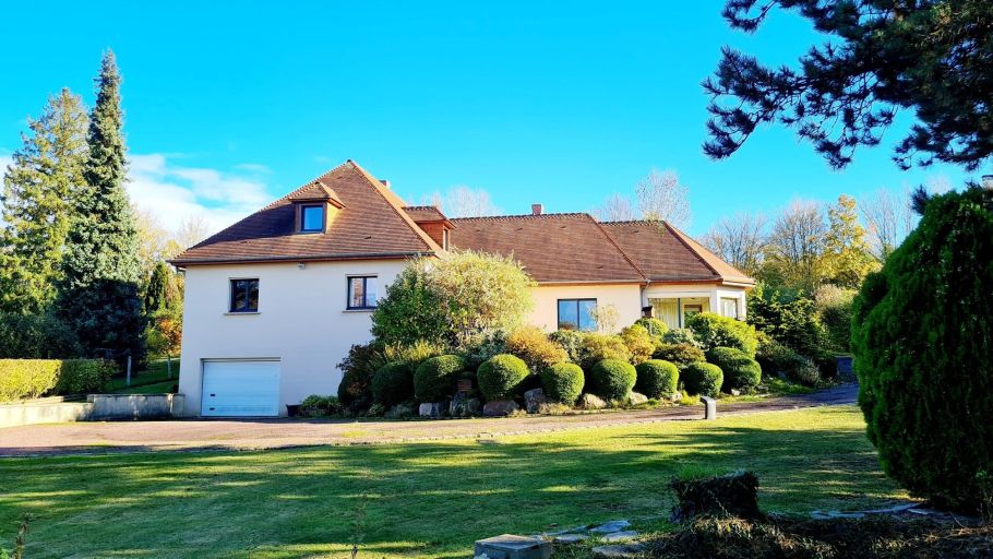 house 8 Rooms for sale on PONT L EVEQUE (14130)