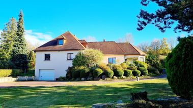 house 8 Rooms for sale on PONT L EVEQUE (14130)