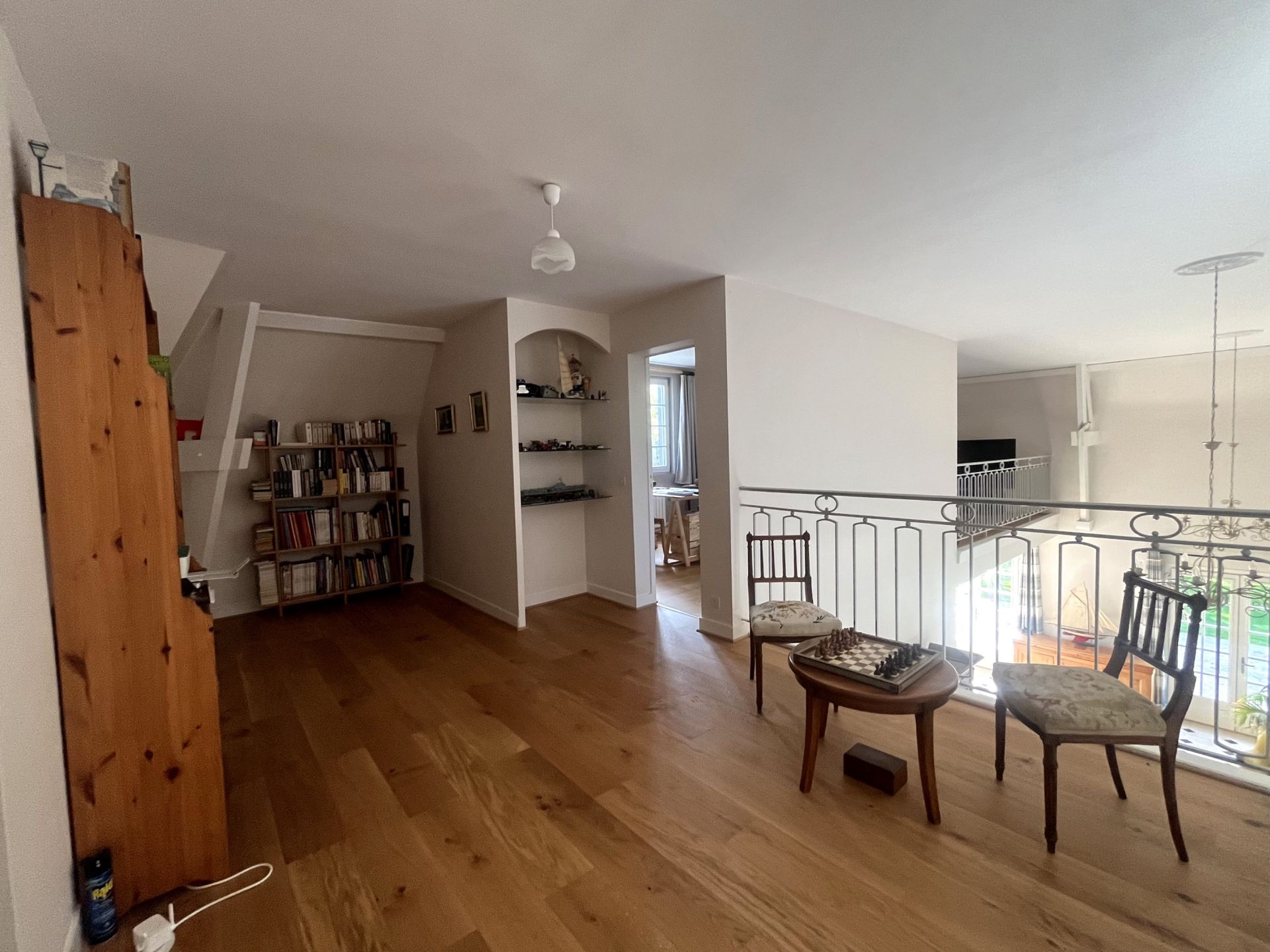 house 9 Rooms for sale on BAYEUX (14400)