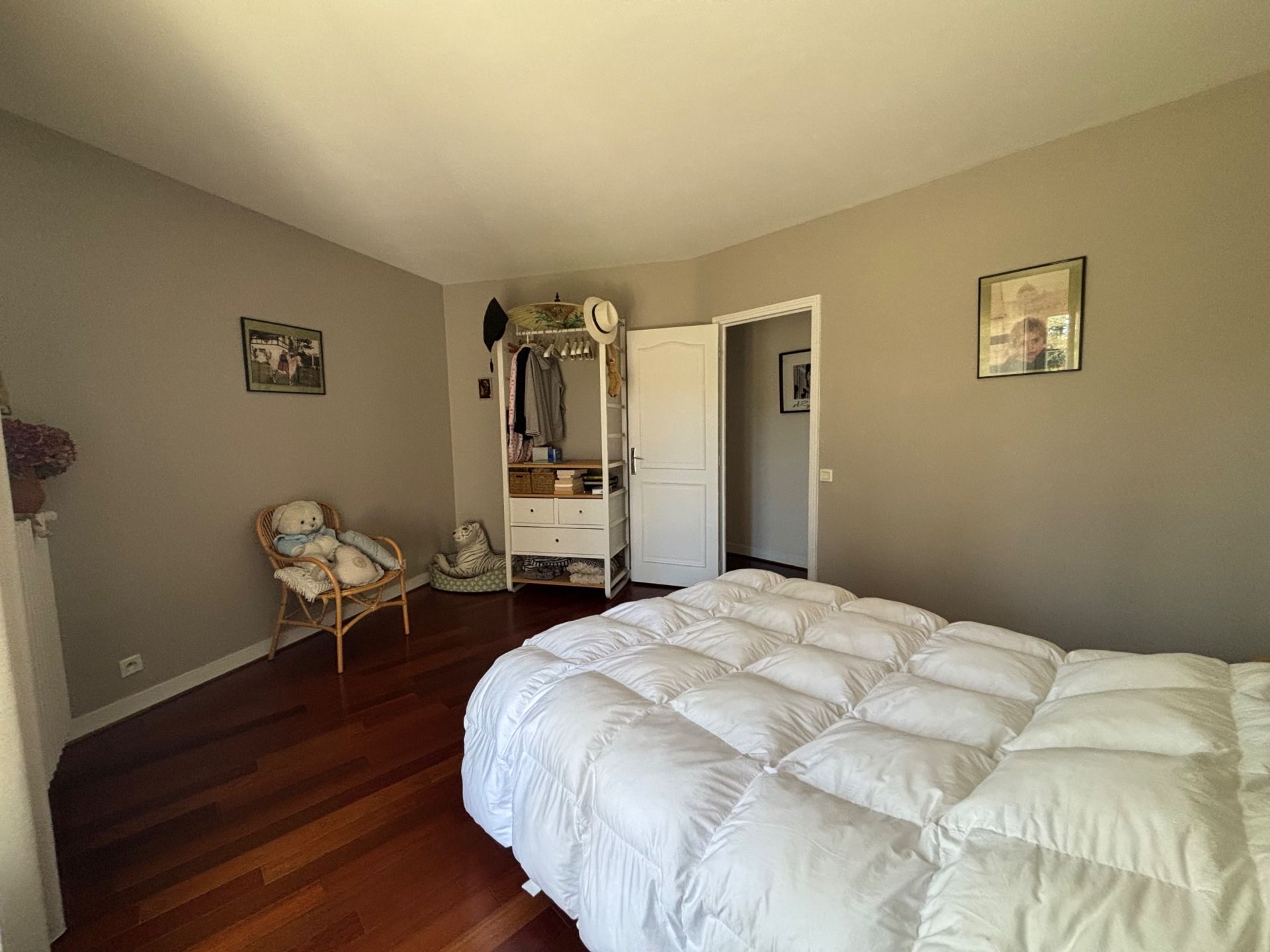 house 9 Rooms for sale on BAYEUX (14400)