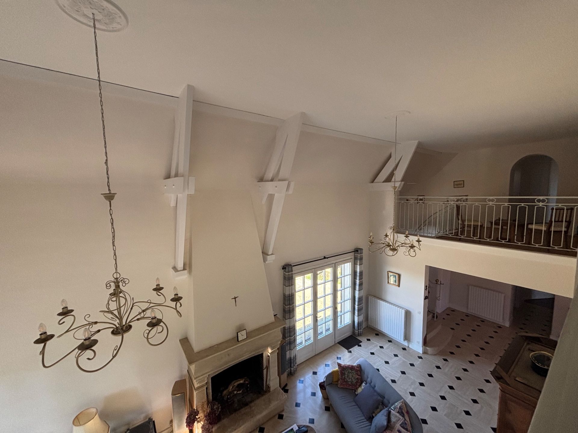 house 9 Rooms for sale on BAYEUX (14400)