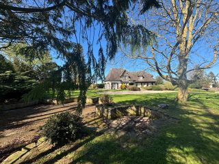 house 9 Rooms for sale on BAYEUX (14400)