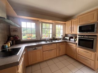 house 9 Rooms for sale on BAYEUX (14400)