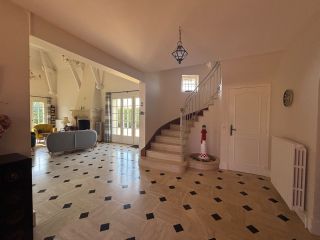 house 9 Rooms for sale on BAYEUX (14400)