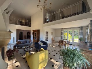 house 9 Rooms for sale on BAYEUX (14400)