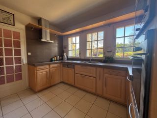 house 9 Rooms for sale on BAYEUX (14400)