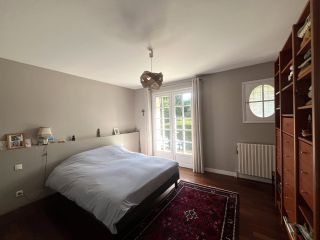 house 9 Rooms for sale on BAYEUX (14400)
