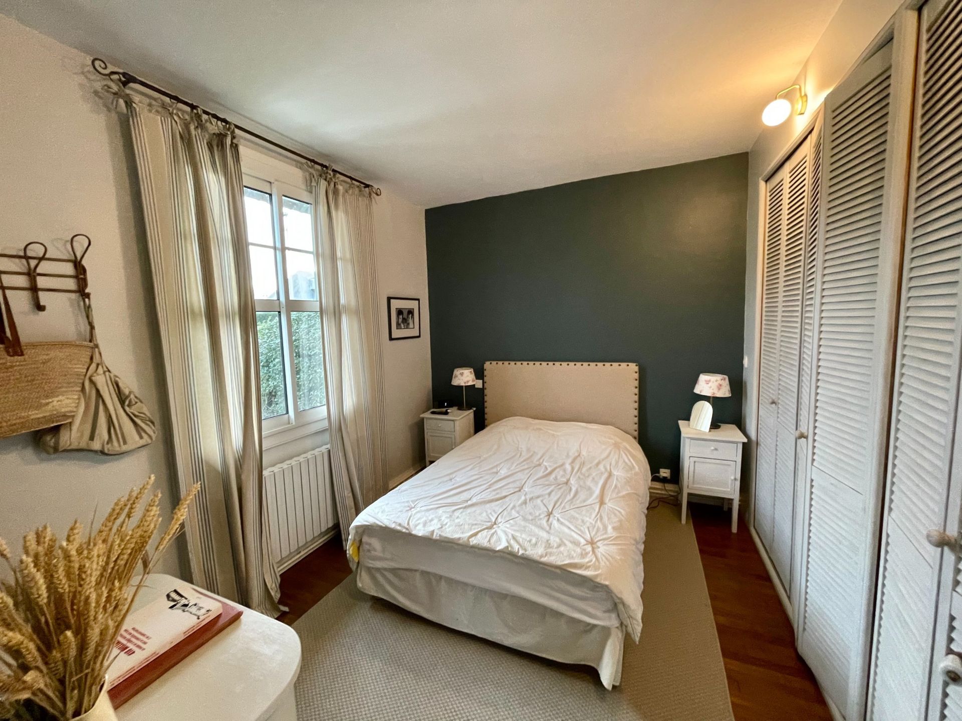 house 9 Rooms for sale on BENERVILLE SUR MER (14910)