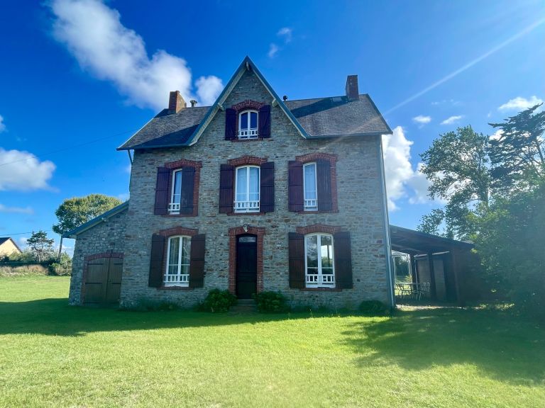 house 4 Rooms for sale on ST GERMAIN SUR AY (50430)