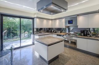 house 9 Rooms for sale on BOIS GUILLAUME (76230)