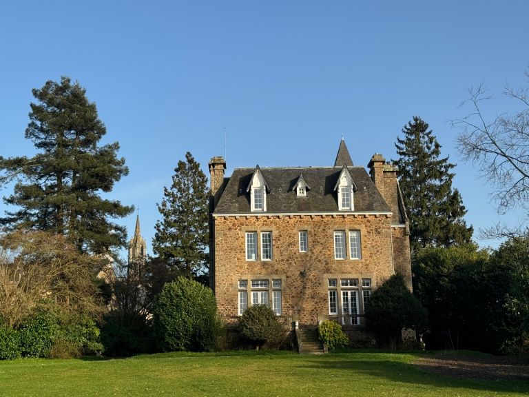 maison 12 Pièces en vente sur ST HILAIRE DU HARCOUET (50600)