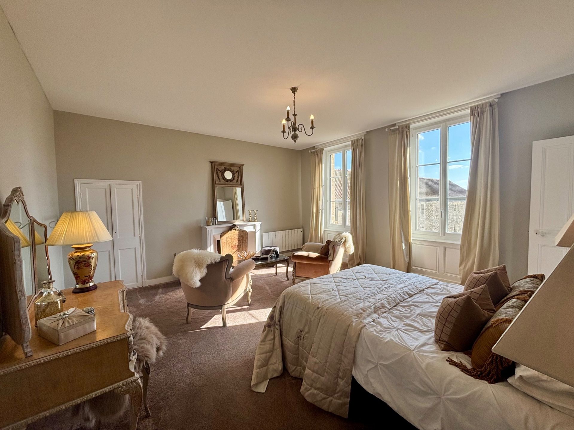 maison 12 Pièces en vente sur VIERVILLE SUR MER (14710)