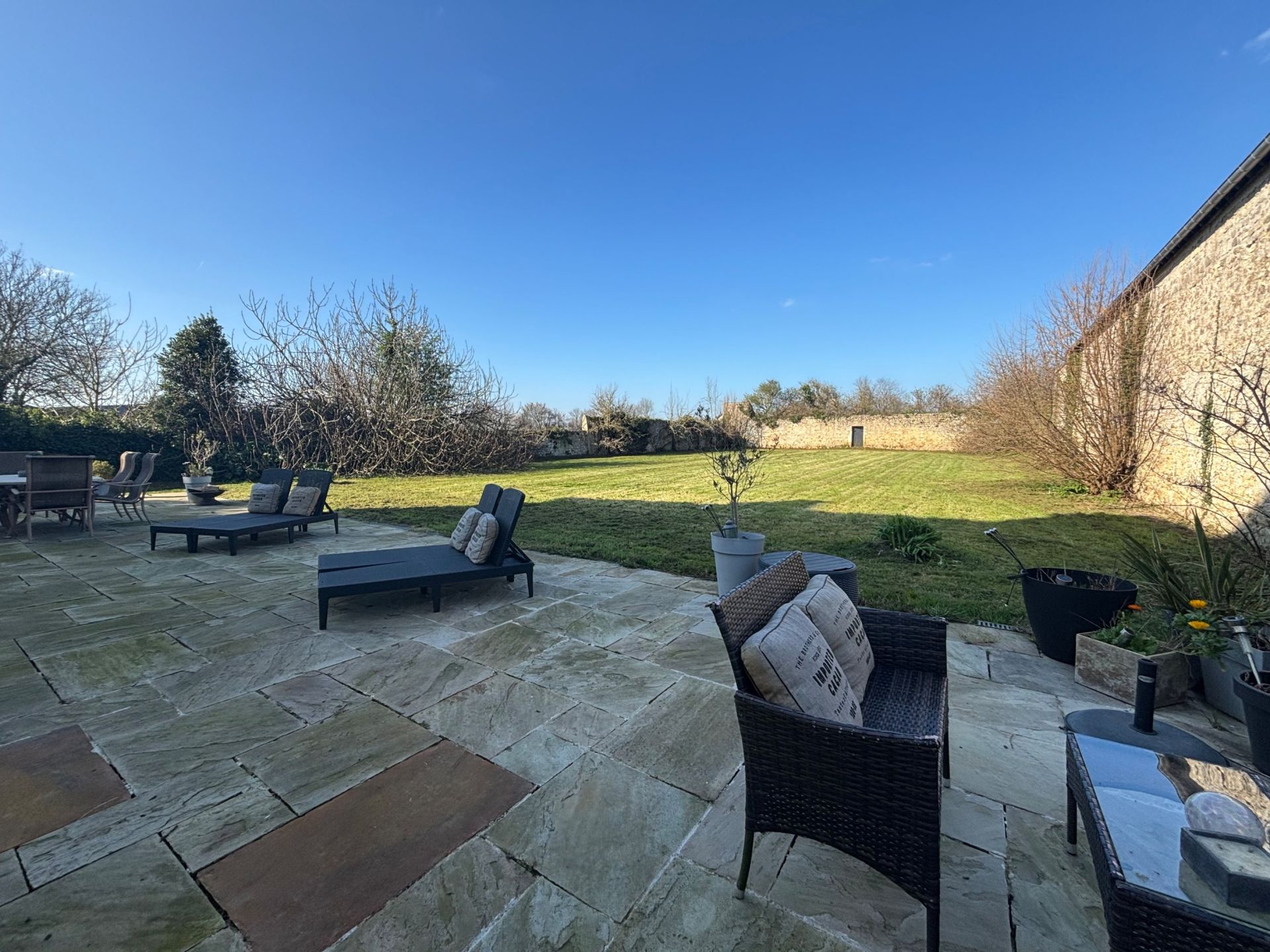 maison 12 Pièces en vente sur VIERVILLE SUR MER (14710)