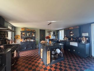 maison 12 Pièces en vente sur VIERVILLE SUR MER (14710)