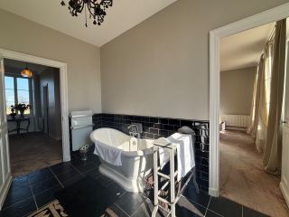 maison 12 Pièces en vente sur VIERVILLE SUR MER (14710)