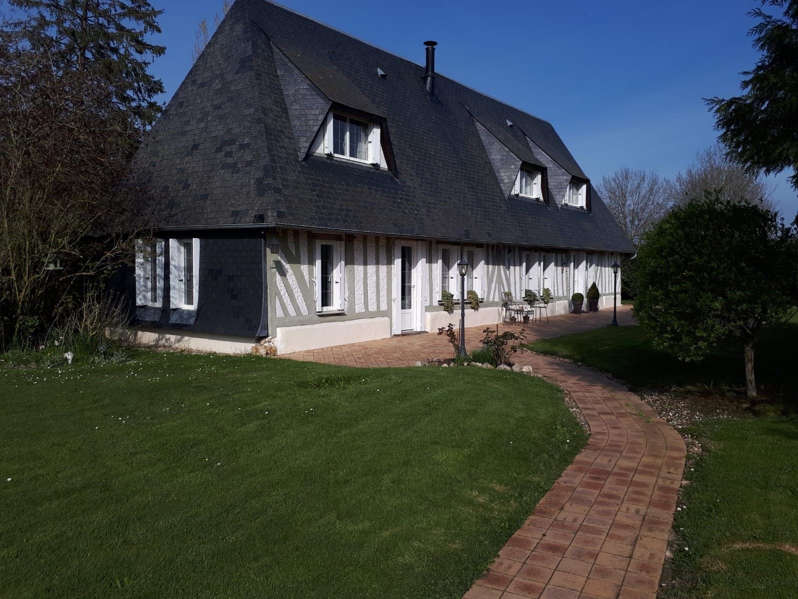 house 5 Rooms for sale on BERNAY (27300)