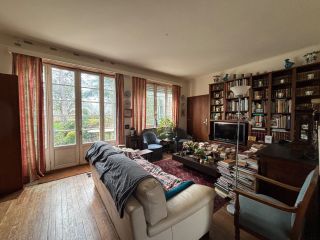 house 10 Rooms for sale on VIERVILLE SUR MER (14710)